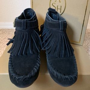 Ash Spot Fringe Moccasins